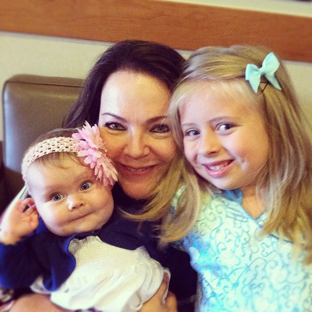 552985_10151799634975037_855025832_n